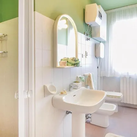 2 Bedroom Cozy In Fano -pu- Prázdninový dům