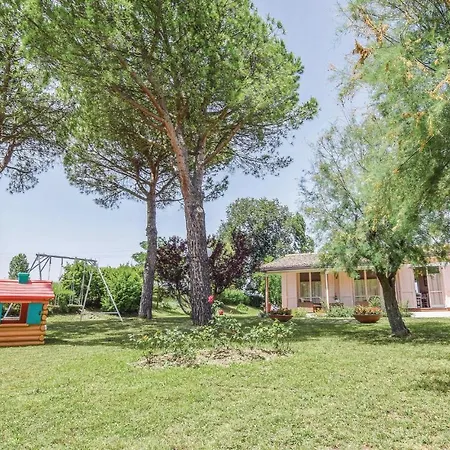 Prázdninový dům 2 Bedroom Cozy In Fano -pu- *